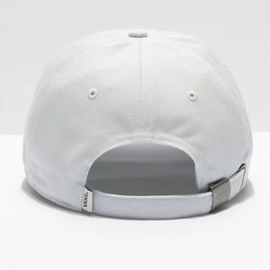 New with tags vans hat it’s a baby blue